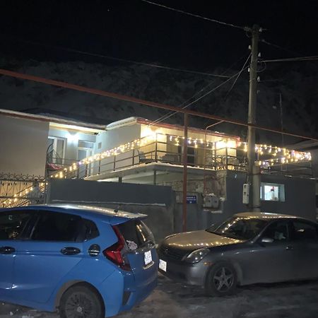 Mate'S Home Kazbegi Esterno foto